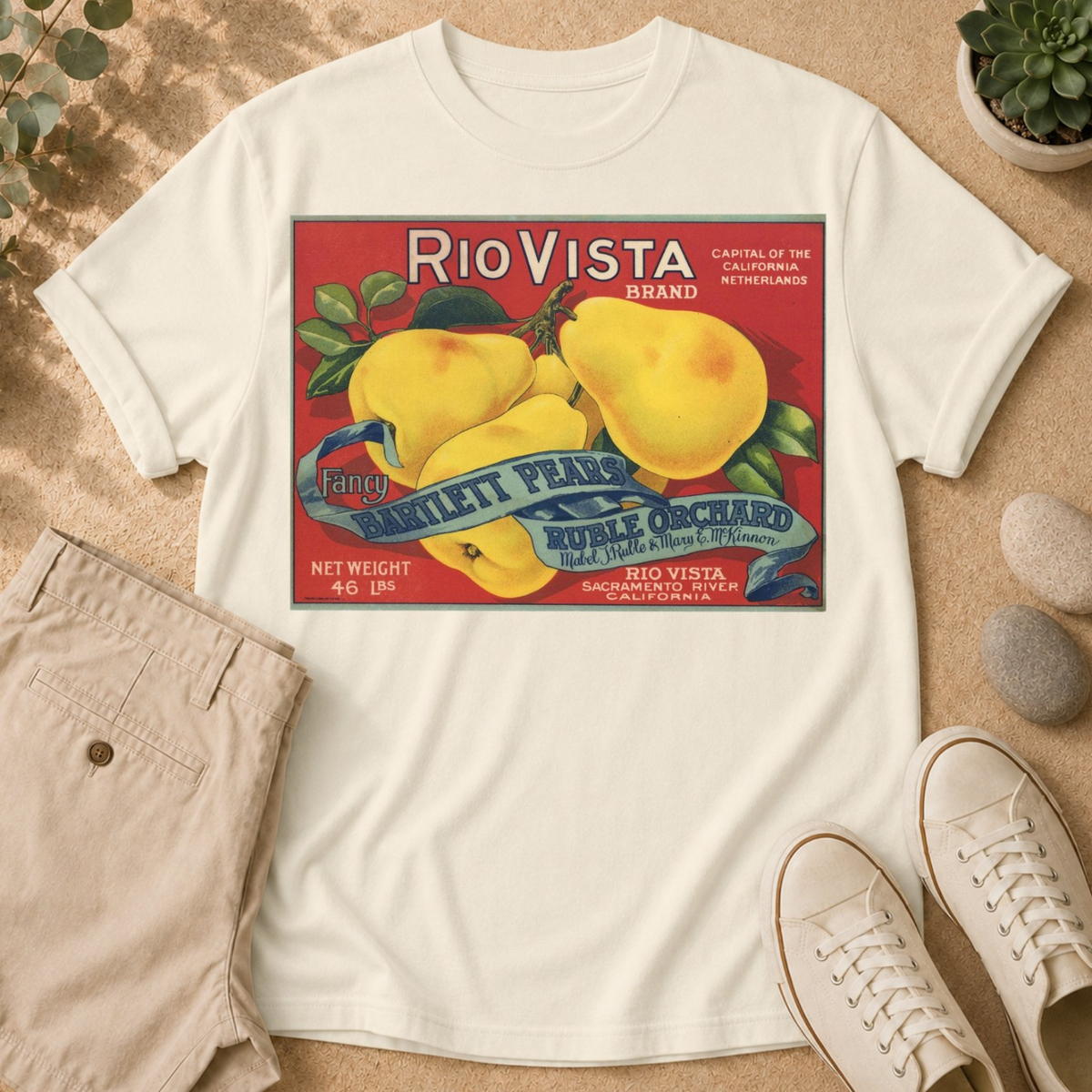T-Shirt — Vintage Rio Vista Pears Fruit Crate Label Graphic Tee